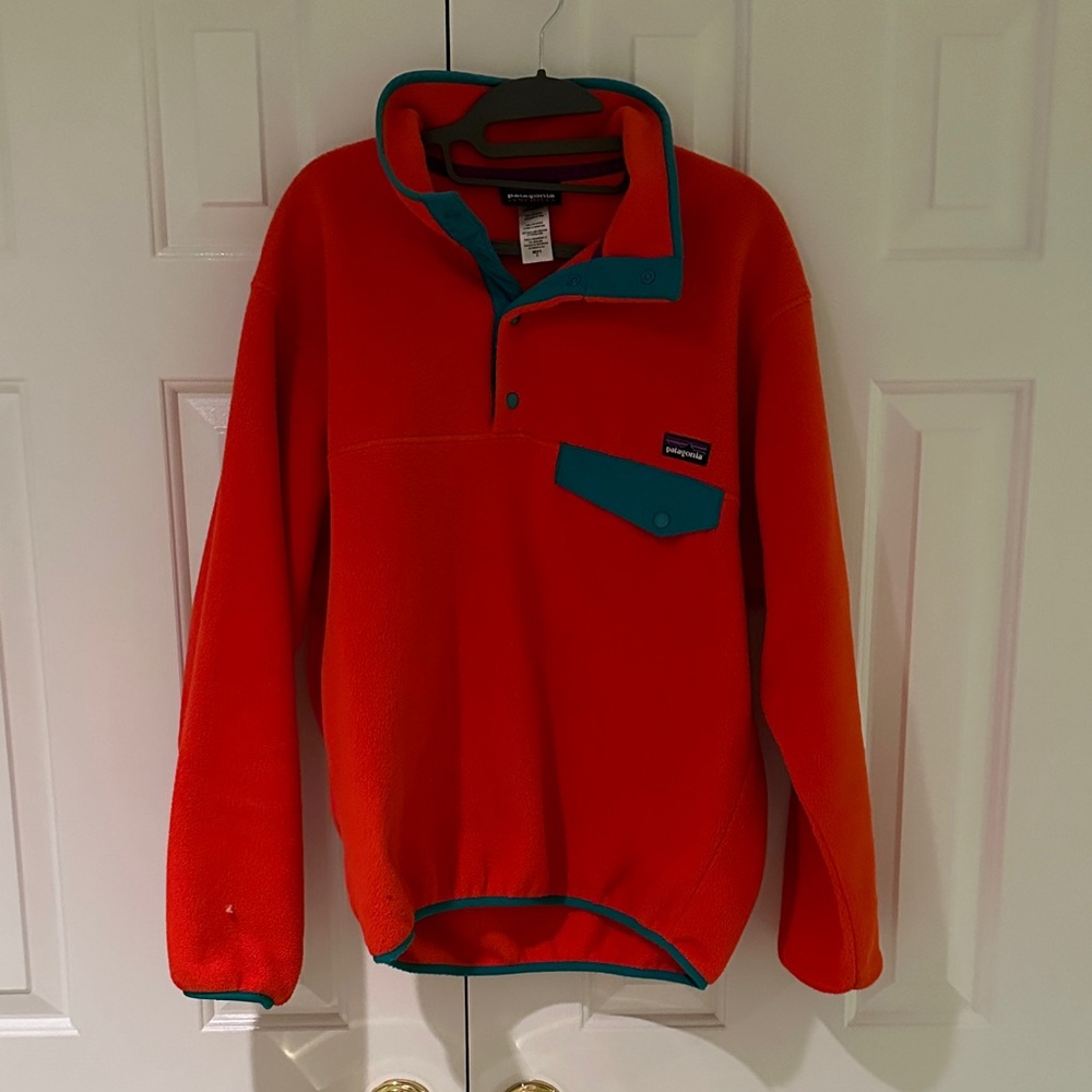 Patagonia Men's Vibrant Red and Teal Crewneck Sweater